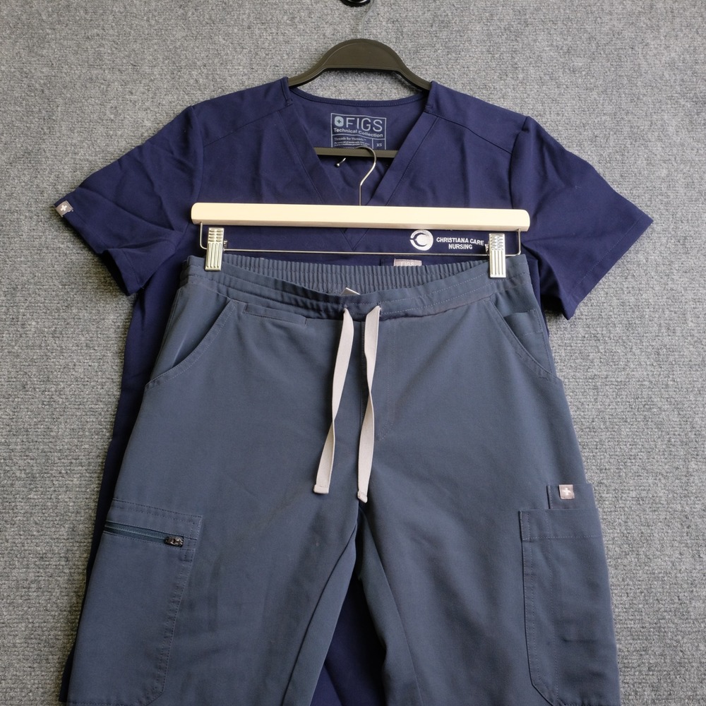 FIGS Catarina Scrub Set Womens XS Navy Blue Catarina Top Cargo Pants Nursing